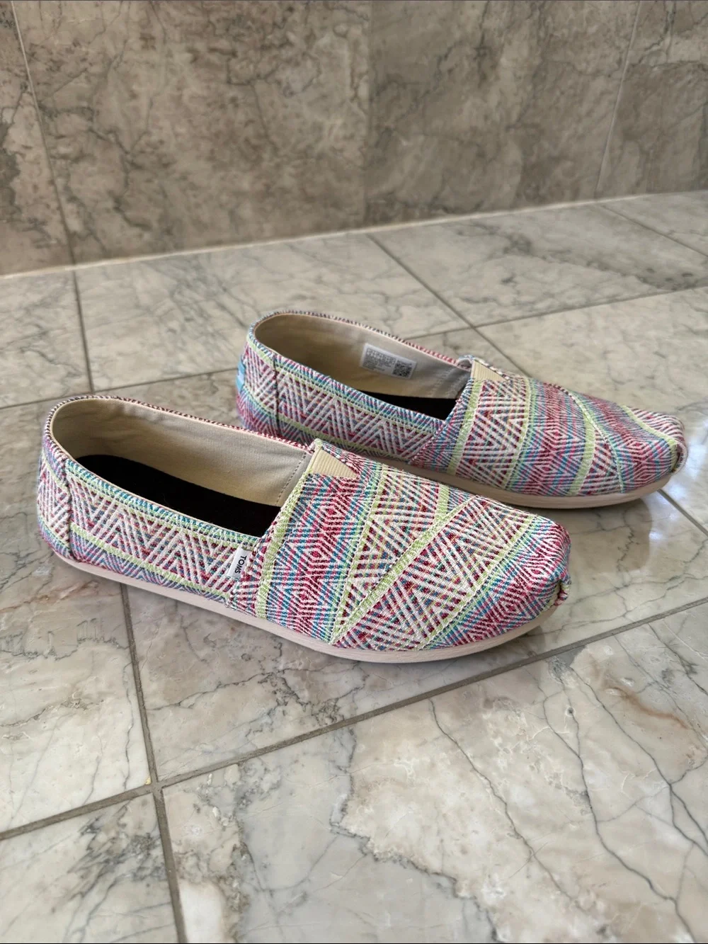 TOMS Alpargata Women’s Slip-On Shoes NIB Multicolor Size 9
